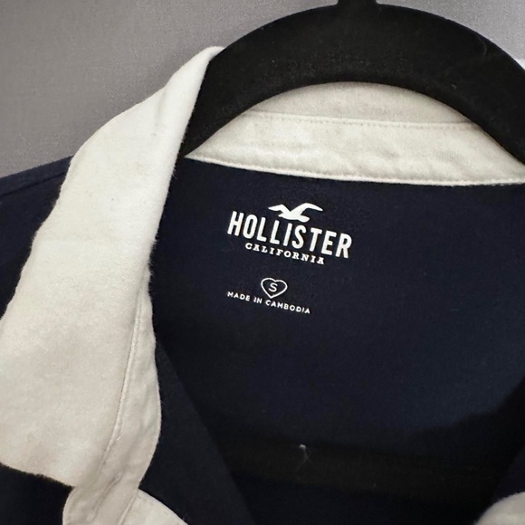 Hollister - Picture 3 of 3